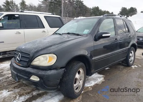 2004 Mercedes-Benz Ml 350 4Matic z USA, uszkodzony, nr VIN 4JGAB57E14A463290